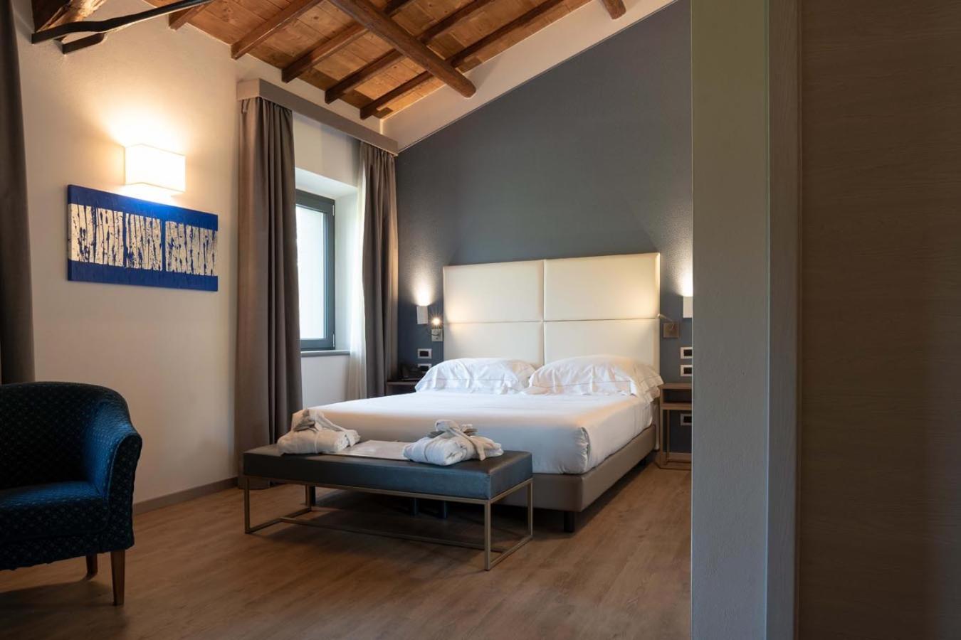 פרוג'ה Le Cappuccinelle Suites&Spa מראה חיצוני תמונה