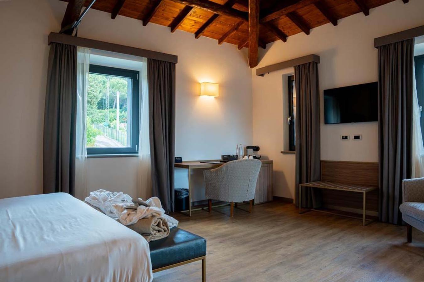 פרוג'ה Le Cappuccinelle Suites&Spa מראה חיצוני תמונה