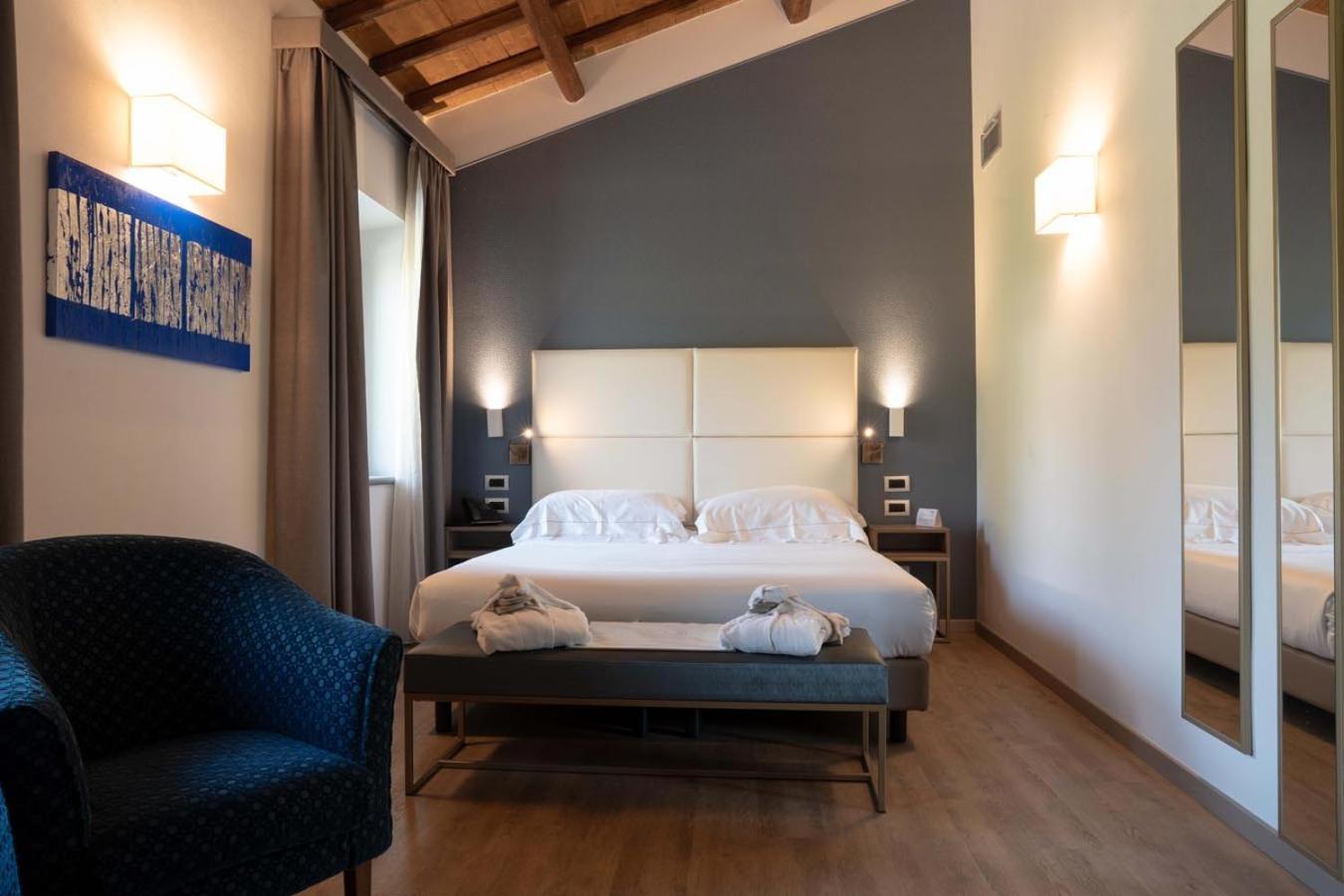 פרוג'ה Le Cappuccinelle Suites&Spa מראה חיצוני תמונה